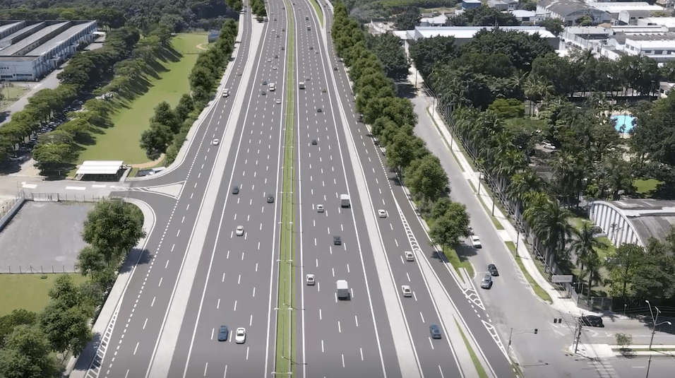 Obra na rodovia Concessionária