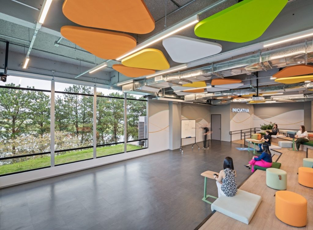 A EcoRodovias, quer chegar em 2030 com metade do seu quadro de lideranças ocupados por mulheres. A meta é um dos pilares da Agenda ESG 2030.