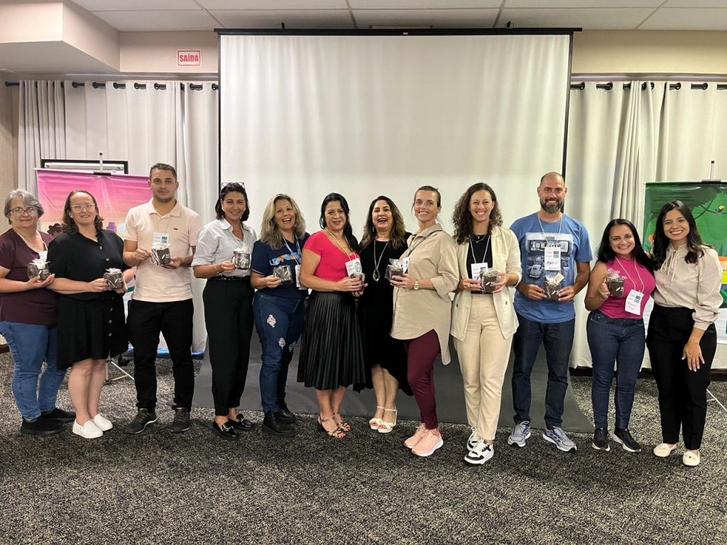 585 educadores da rede pública estarão presentes como agentes transformadores representando os mais de 30 mil que integram o projeto.