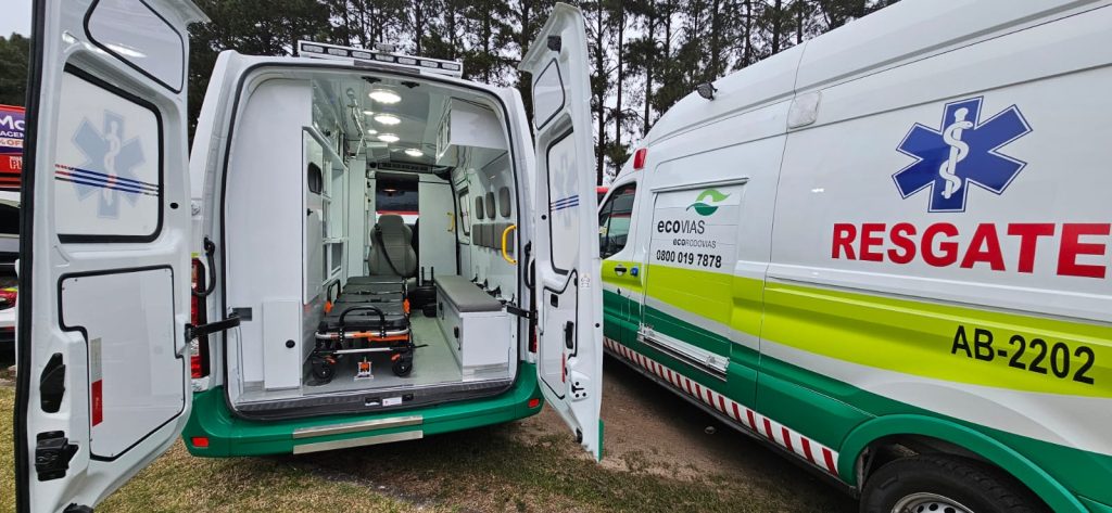 A frota está equipada com recursos para atendimentos emergenciais ao usuário e equipamentos com tecnologia de ponta.